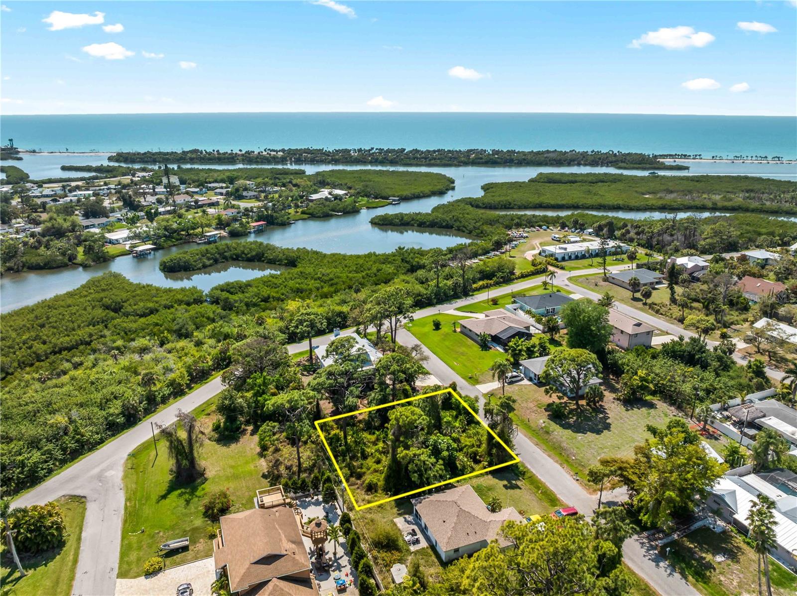 Image 7 of 14 For  Devon Road 