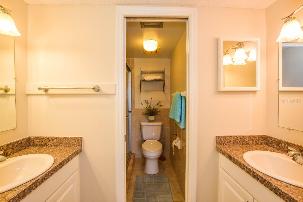 Image 15 of 37 For 408 Cerromar Circle S 236