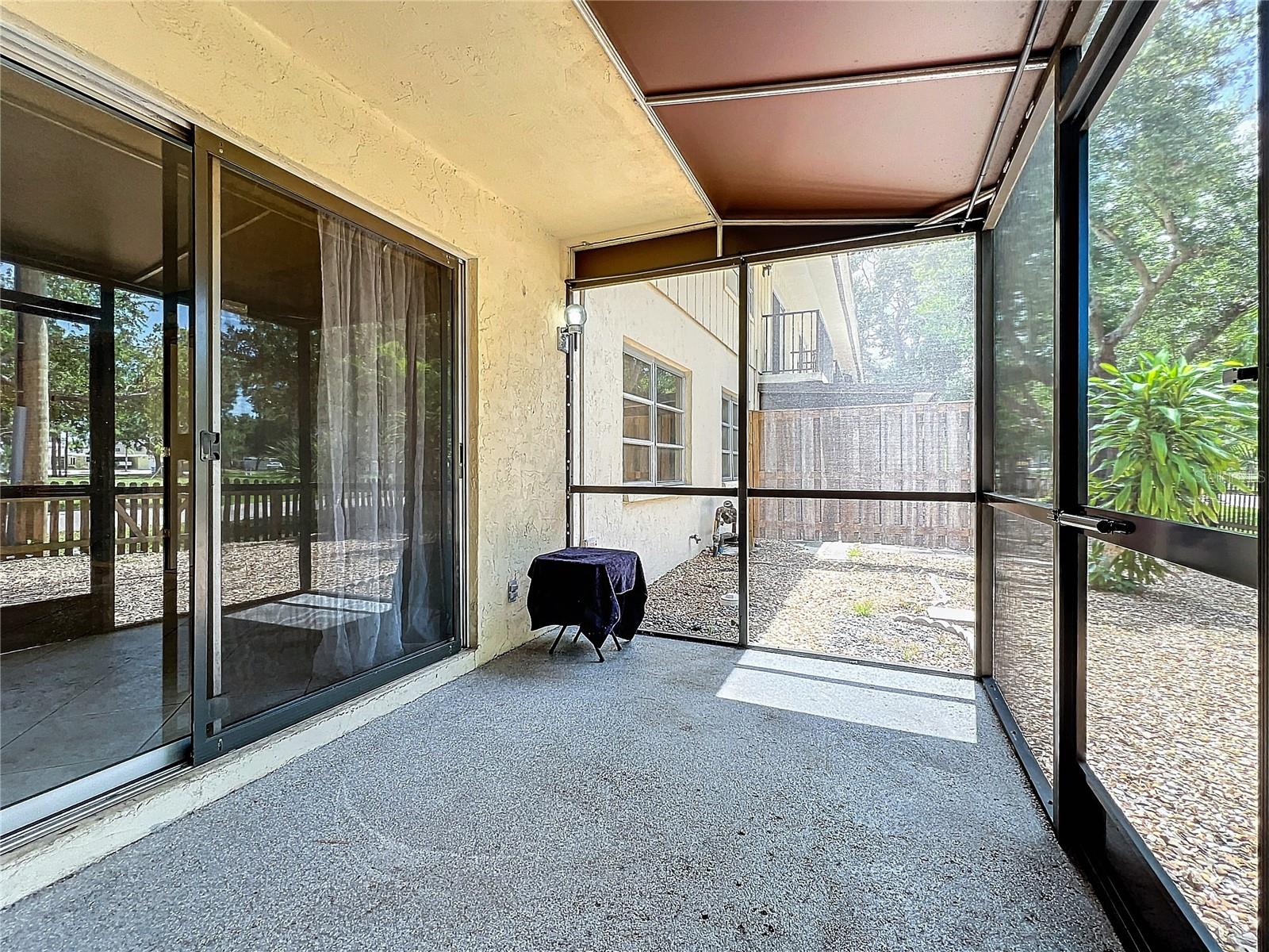 Image 11 of 12 For 509 Parkdale Mews 509