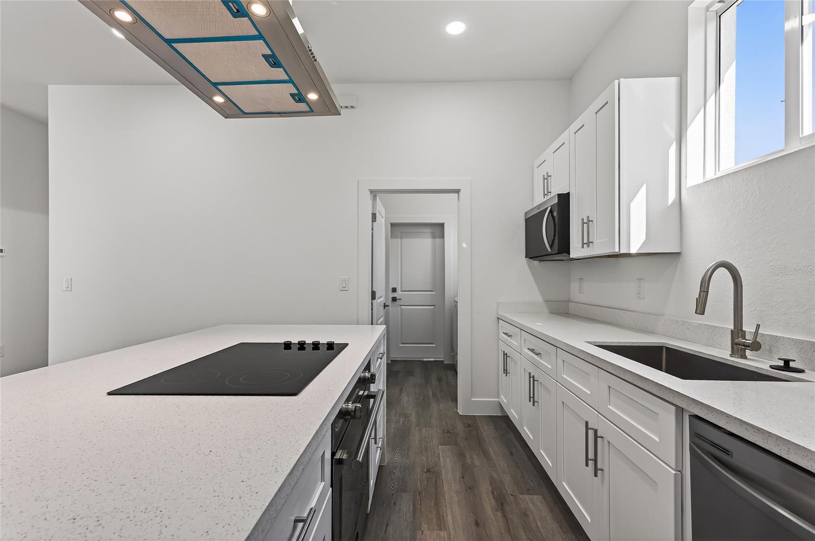 Image 14 of 55 For 511 Sweetwater Drive