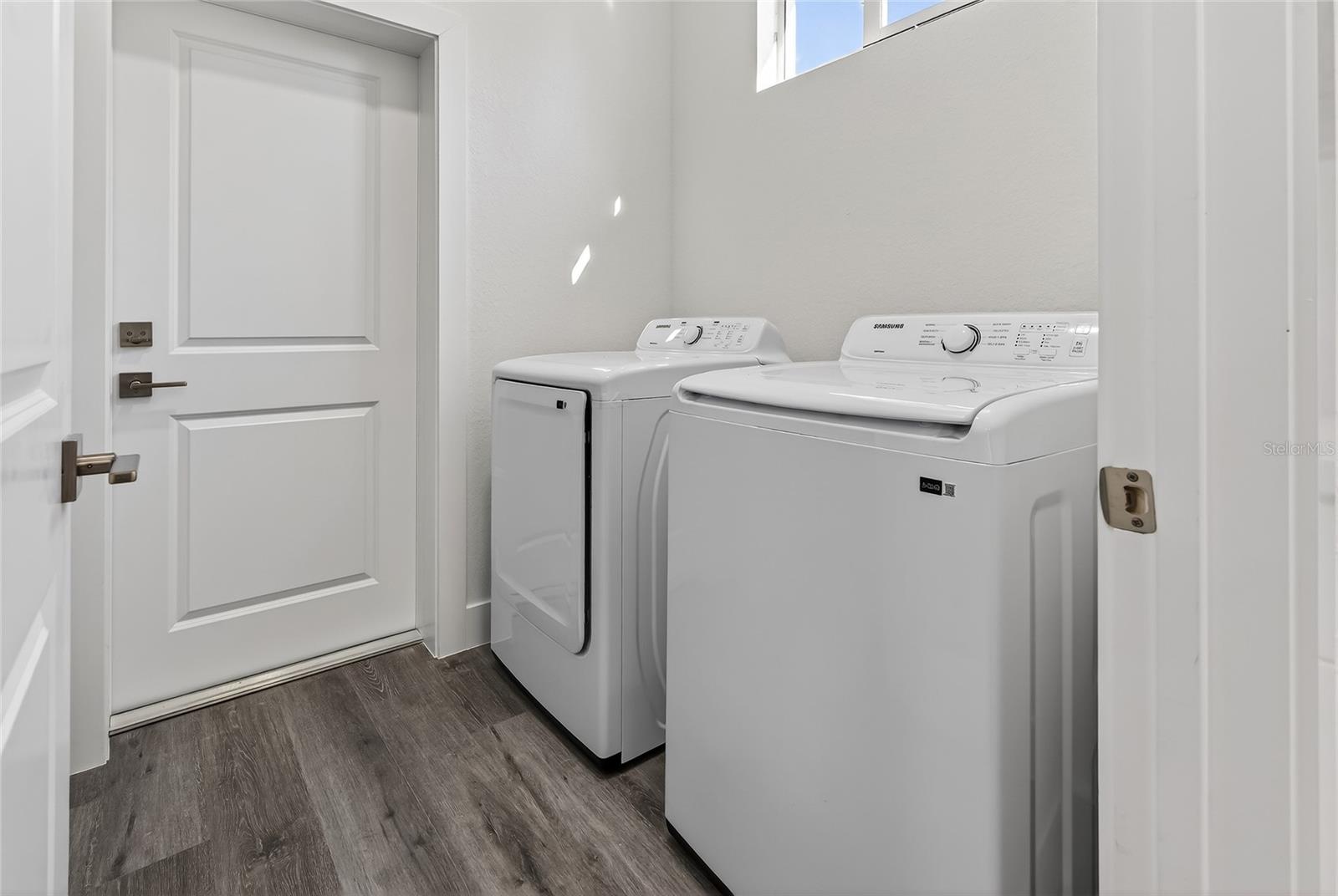 Image 17 of 55 For 511 Sweetwater Drive