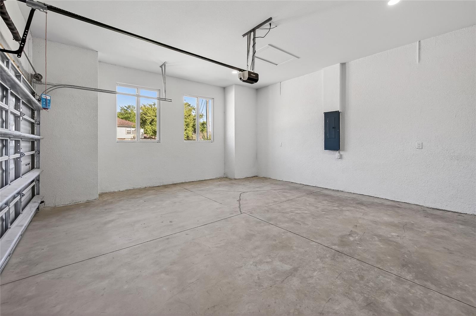 Image 20 of 55 For 511 Sweetwater Drive