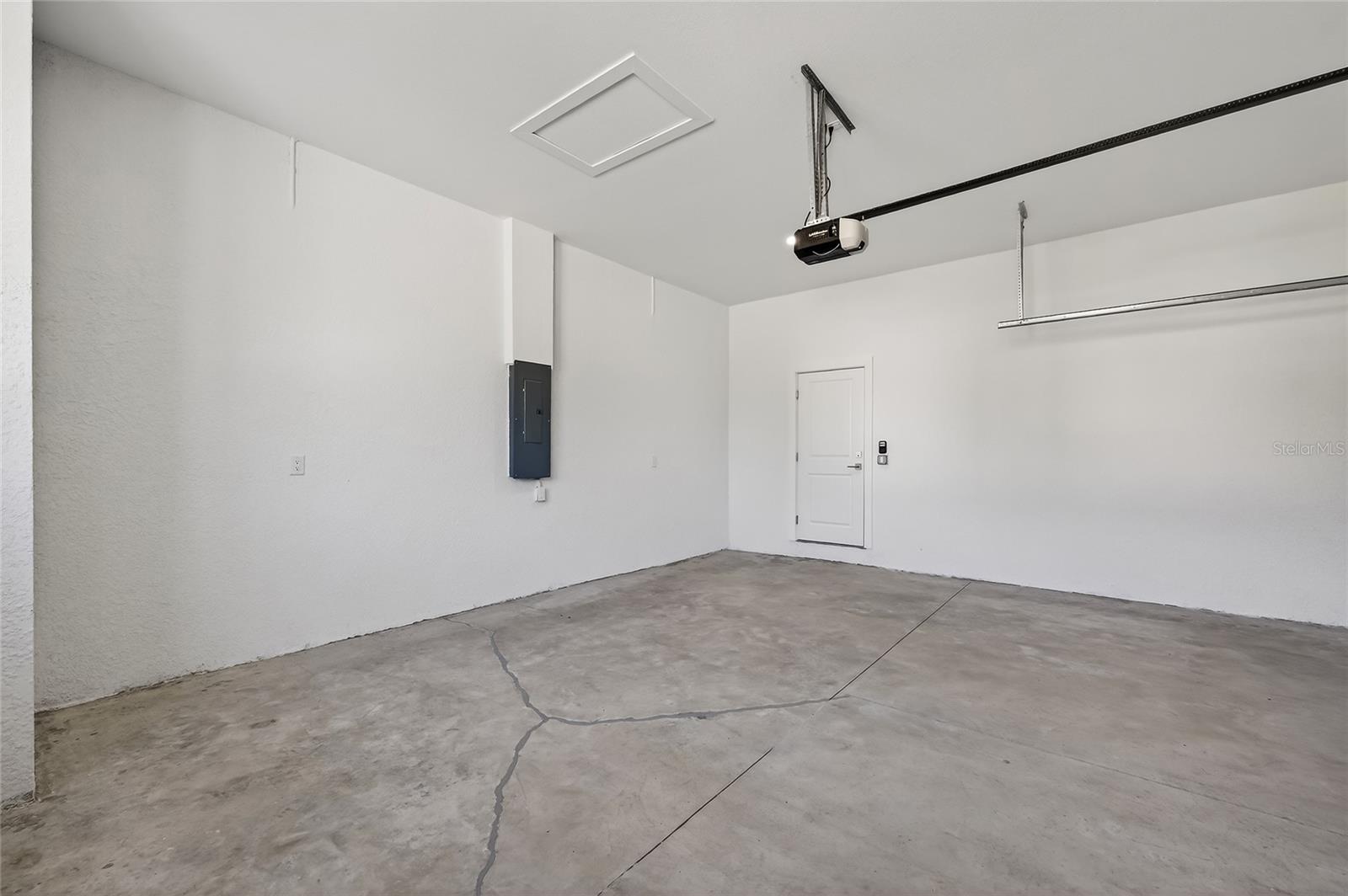 Image 21 of 55 For 511 Sweetwater Drive