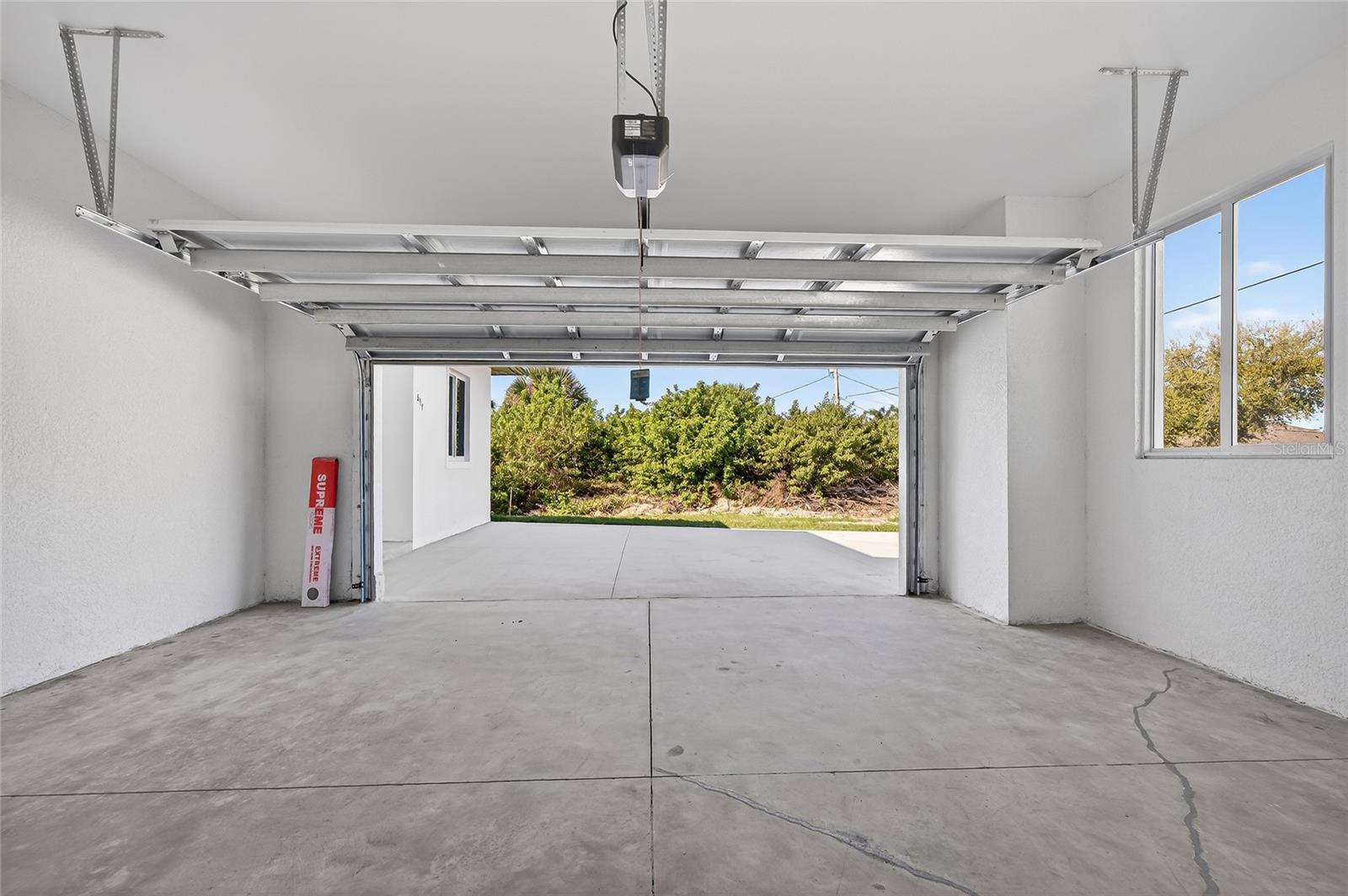 Image 22 of 55 For 511 Sweetwater Drive