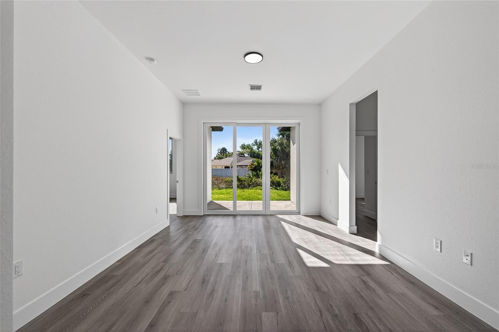 Image 24 of 55 For 511 Sweetwater Drive