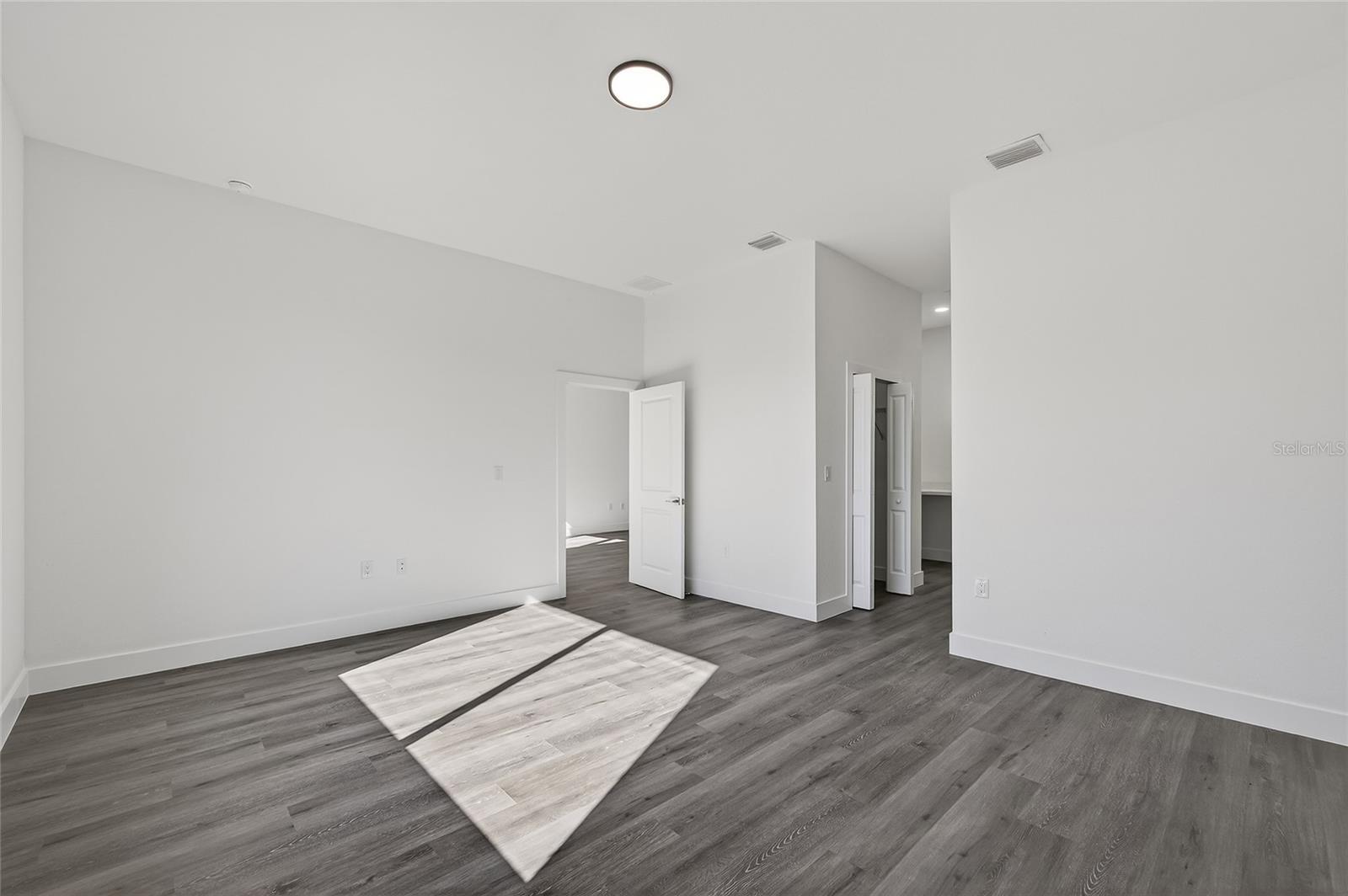 Image 31 of 55 For 511 Sweetwater Drive