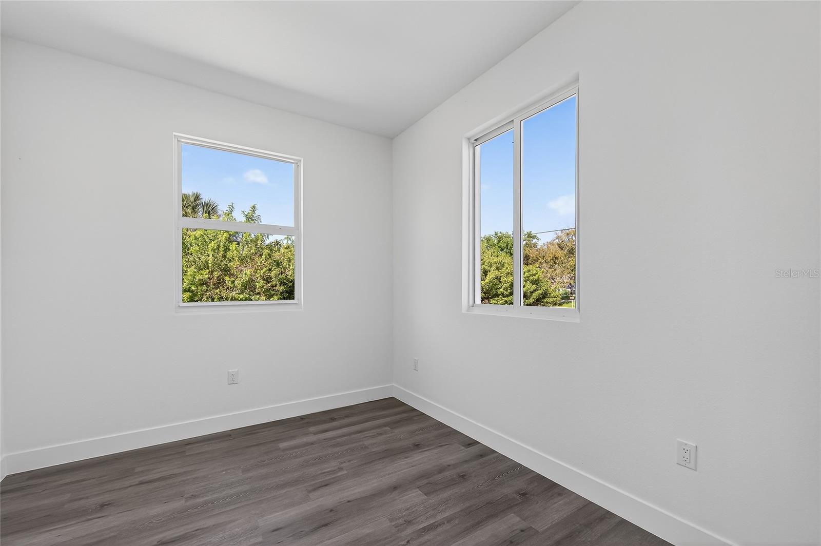 Image 39 of 55 For 511 Sweetwater Drive