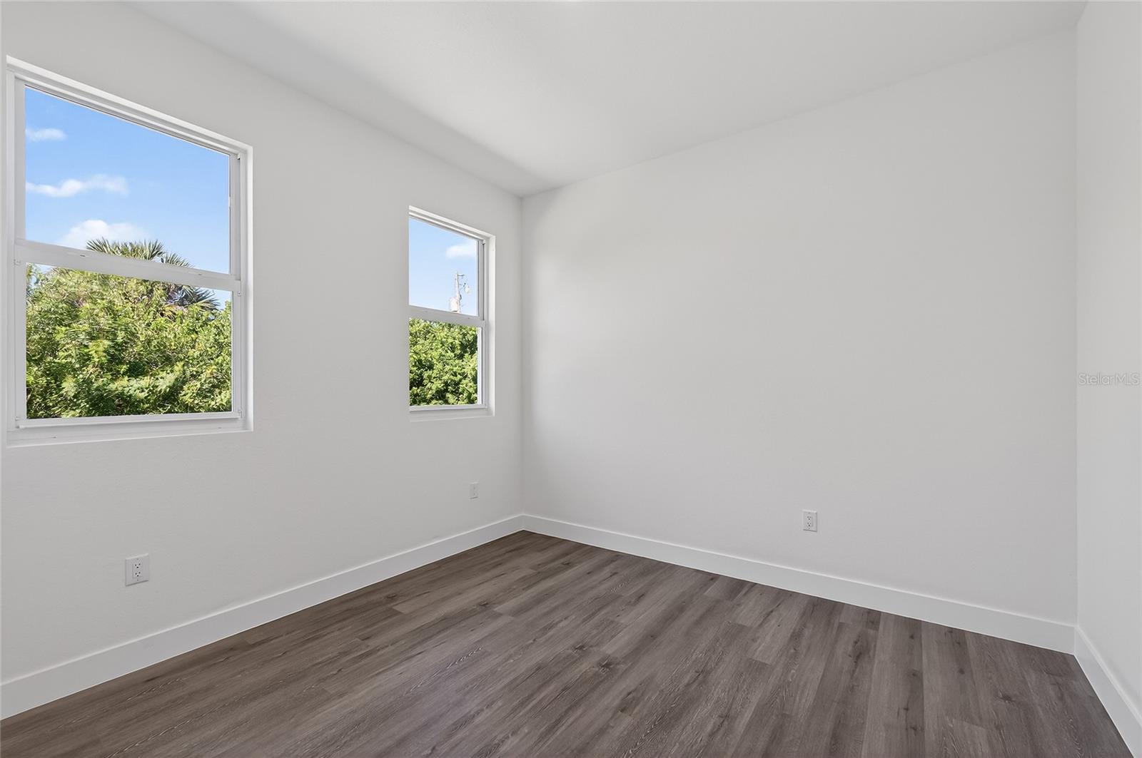 Image 41 of 55 For 511 Sweetwater Drive