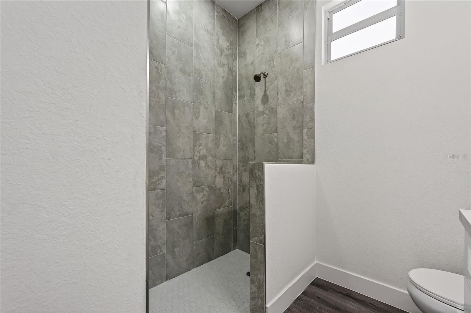 Image 44 of 55 For 511 Sweetwater Drive