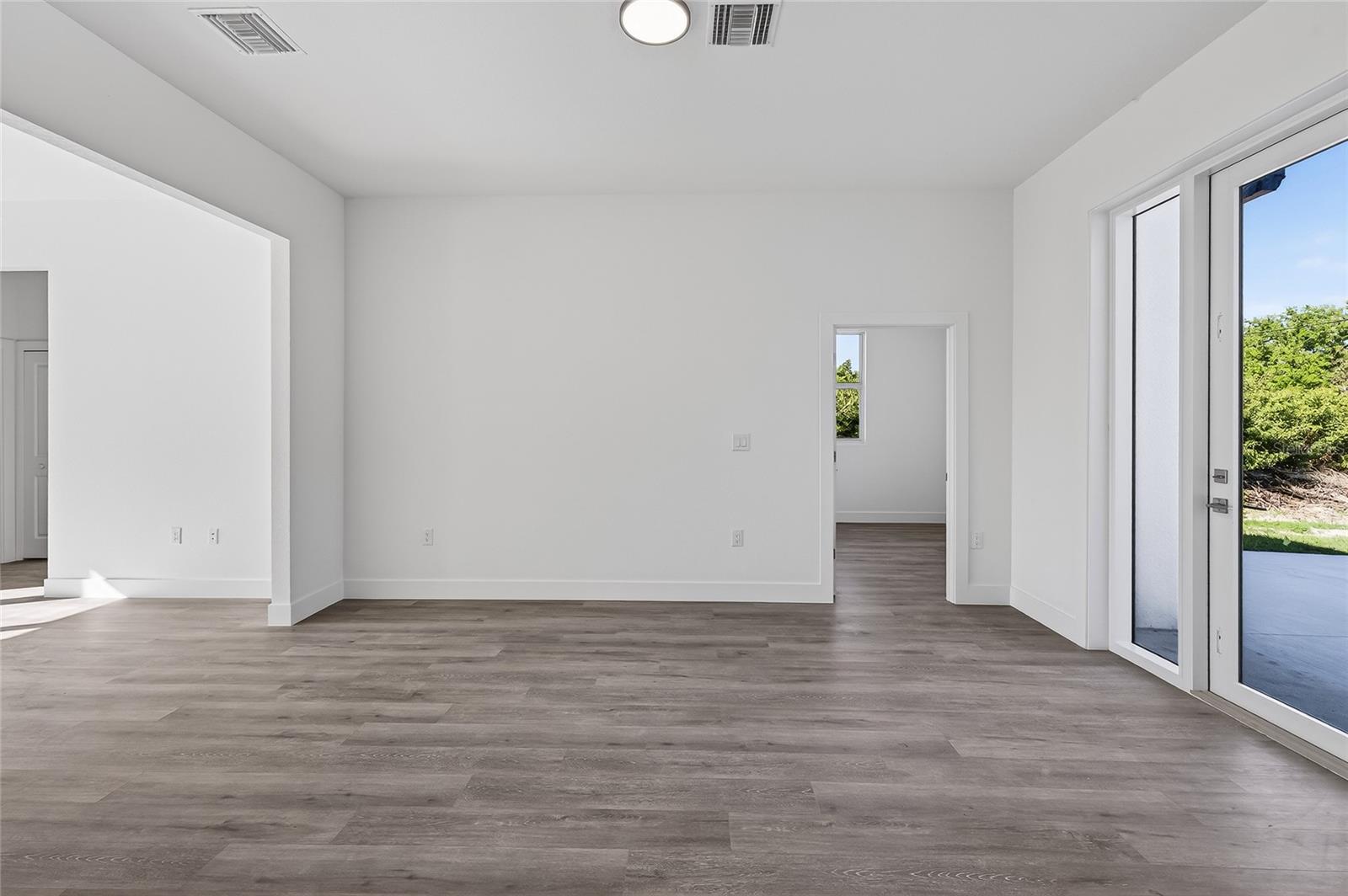 Image 5 of 55 For 511 Sweetwater Drive