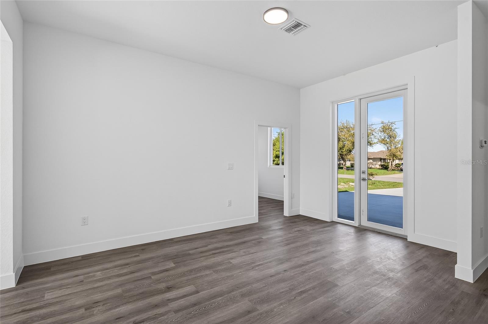 Image 6 of 55 For 511 Sweetwater Drive