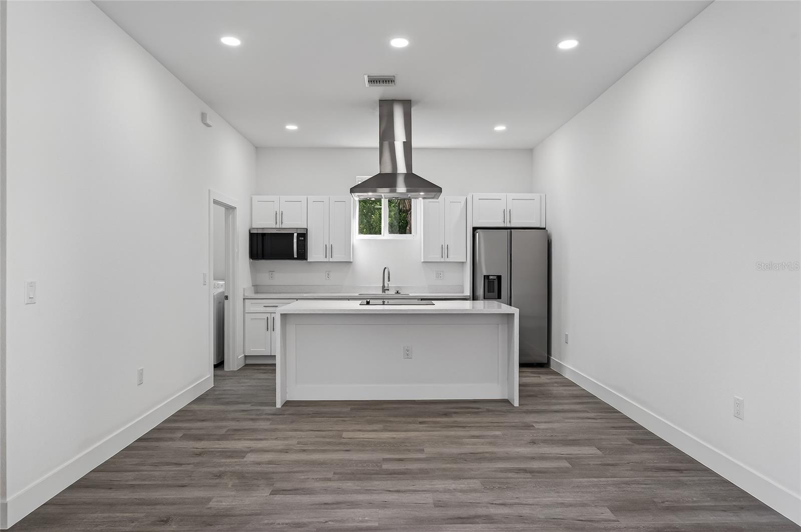 Image 8 of 55 For 511 Sweetwater Drive