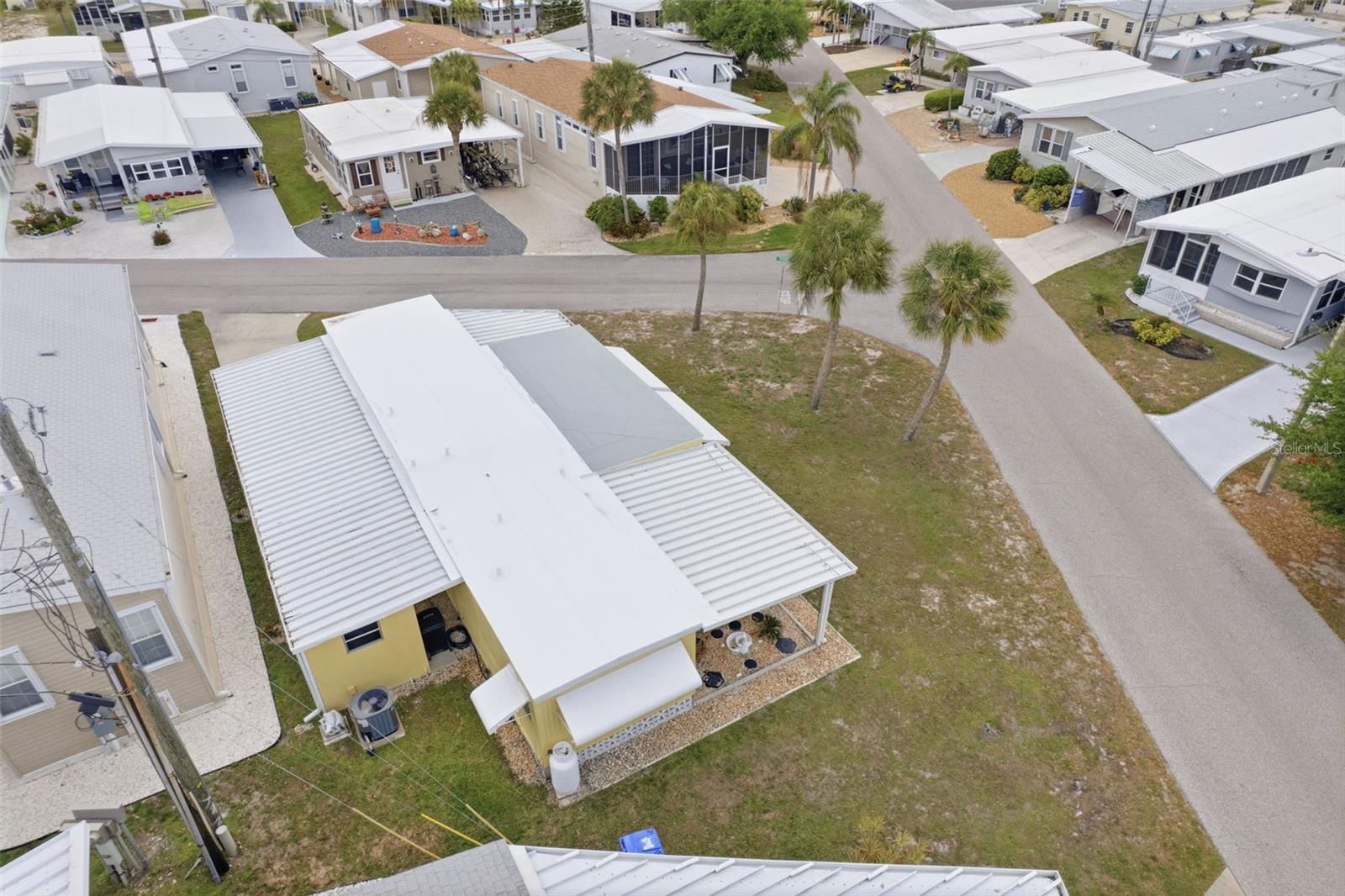 Image 11 of 50 For 802 Turf