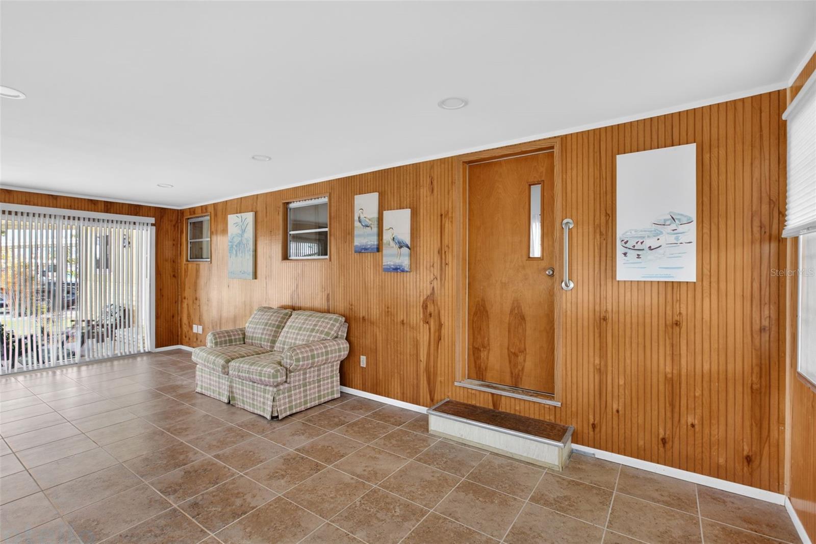 Image 16 of 50 For 802 Turf