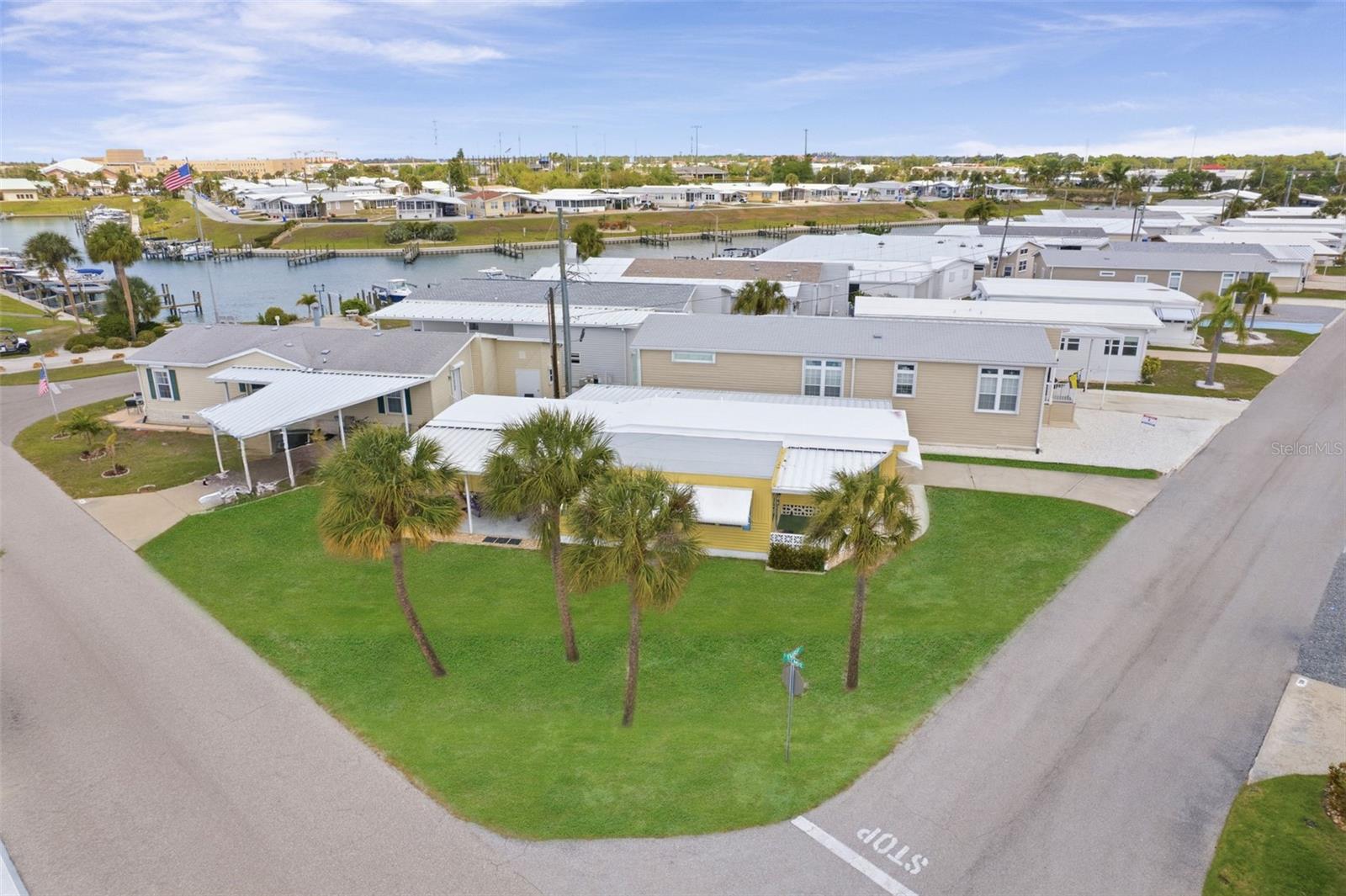 Image 29 of 50 For 802 Turf