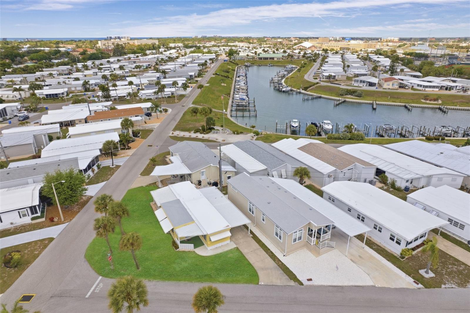 Image 31 of 50 For 802 Turf