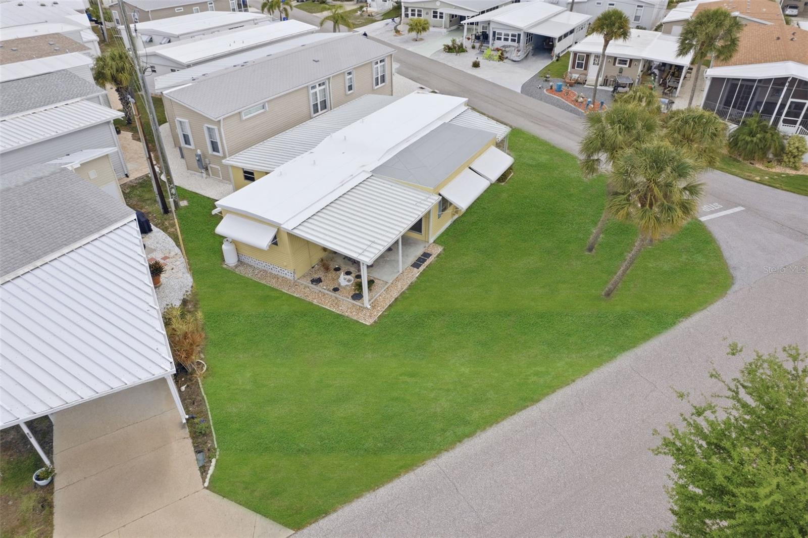 Image 32 of 50 For 802 Turf