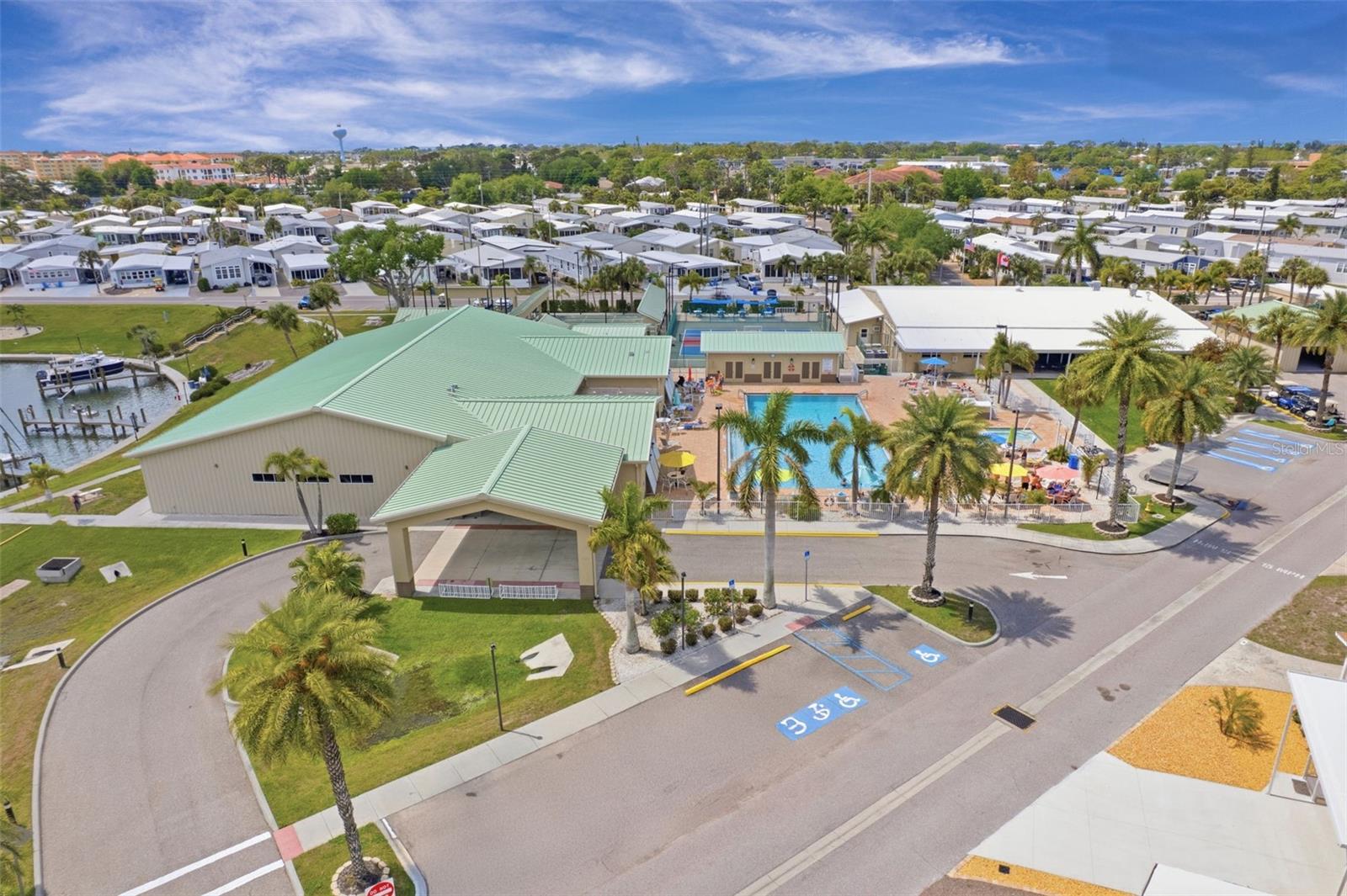 Image 36 of 50 For 802 Turf