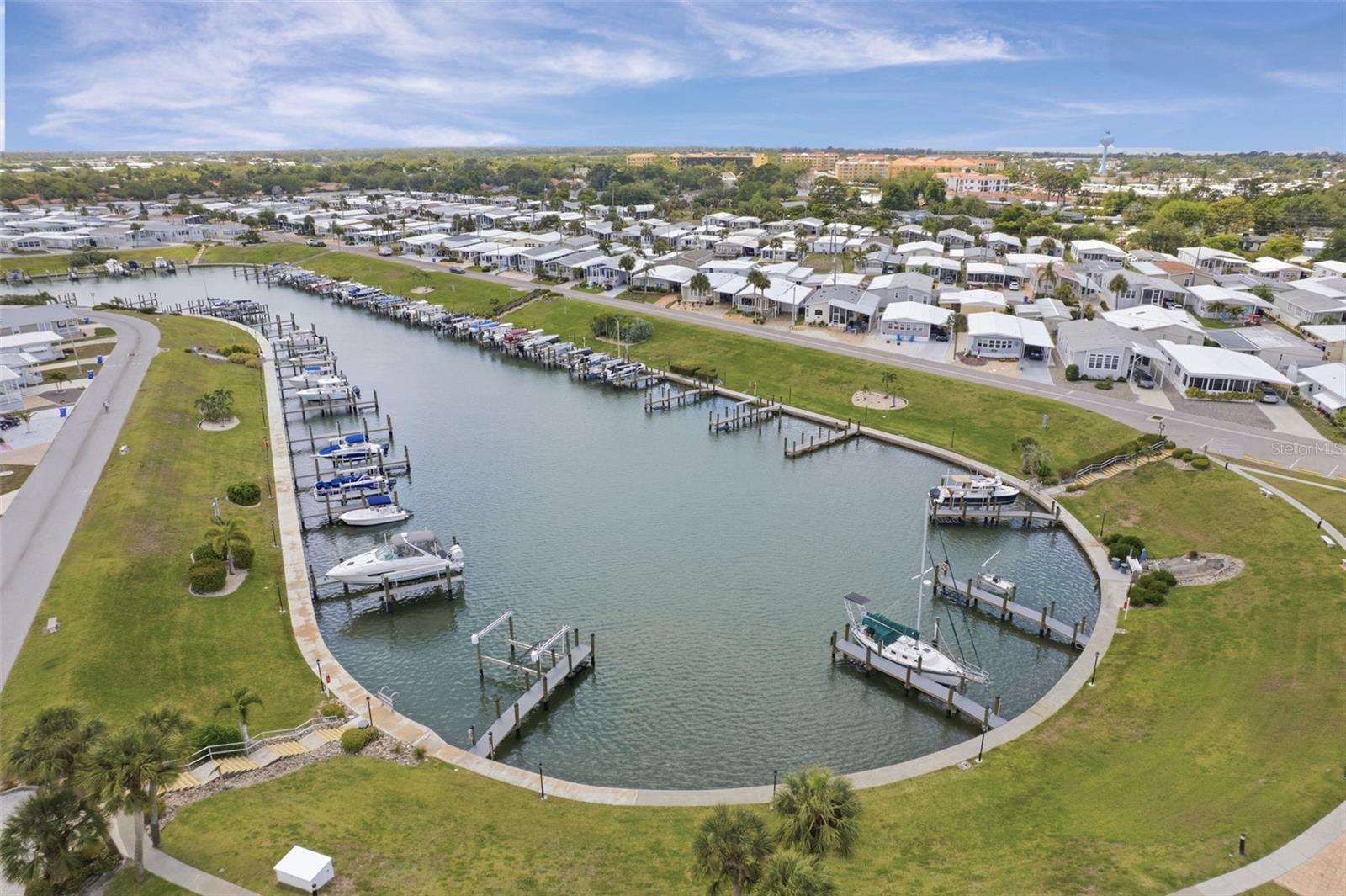 Image 43 of 50 For 802 Turf