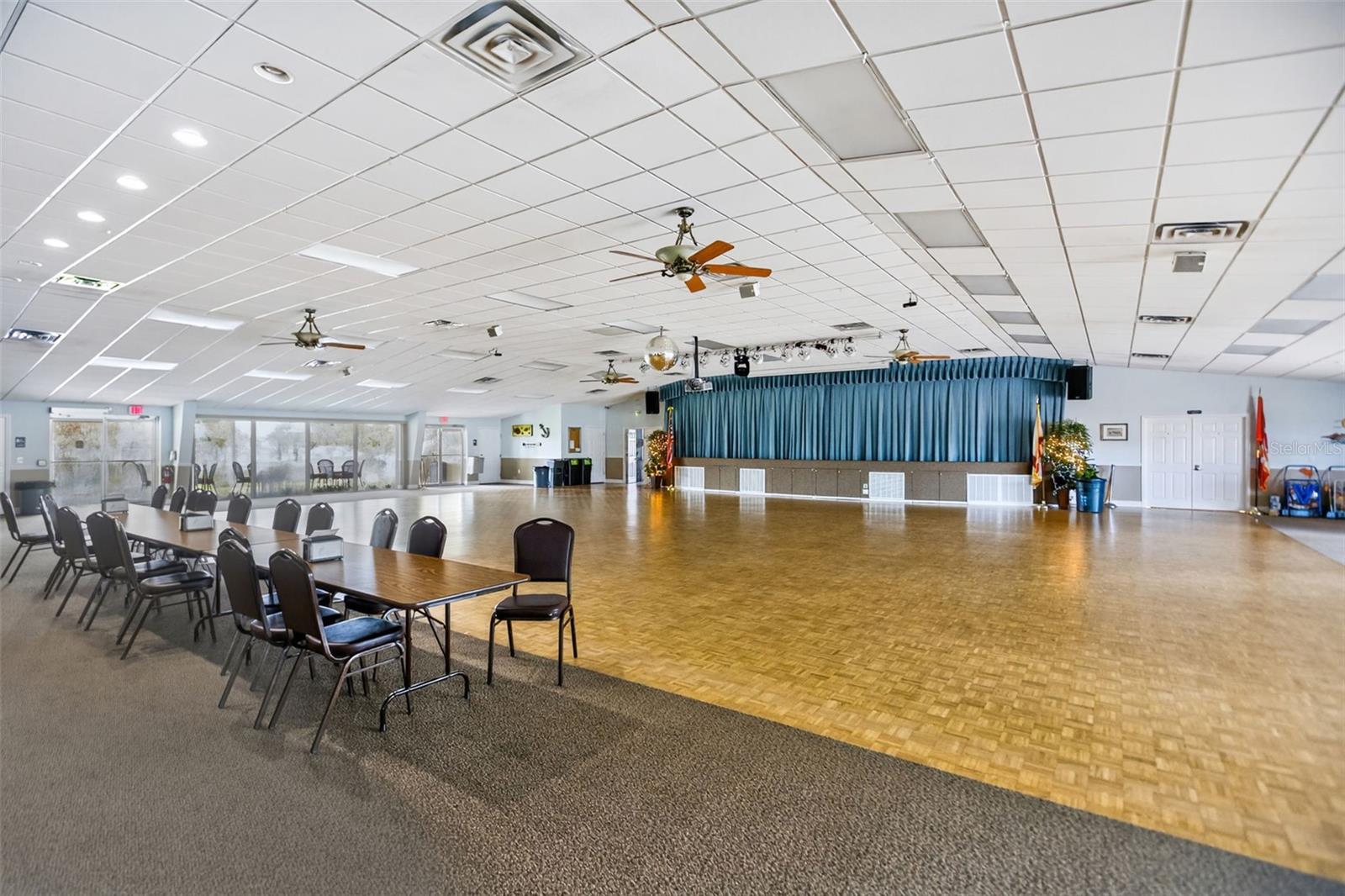 Image 45 of 50 For 802 Turf