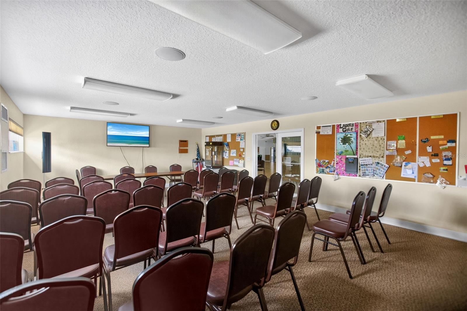 Image 47 of 50 For 802 Turf