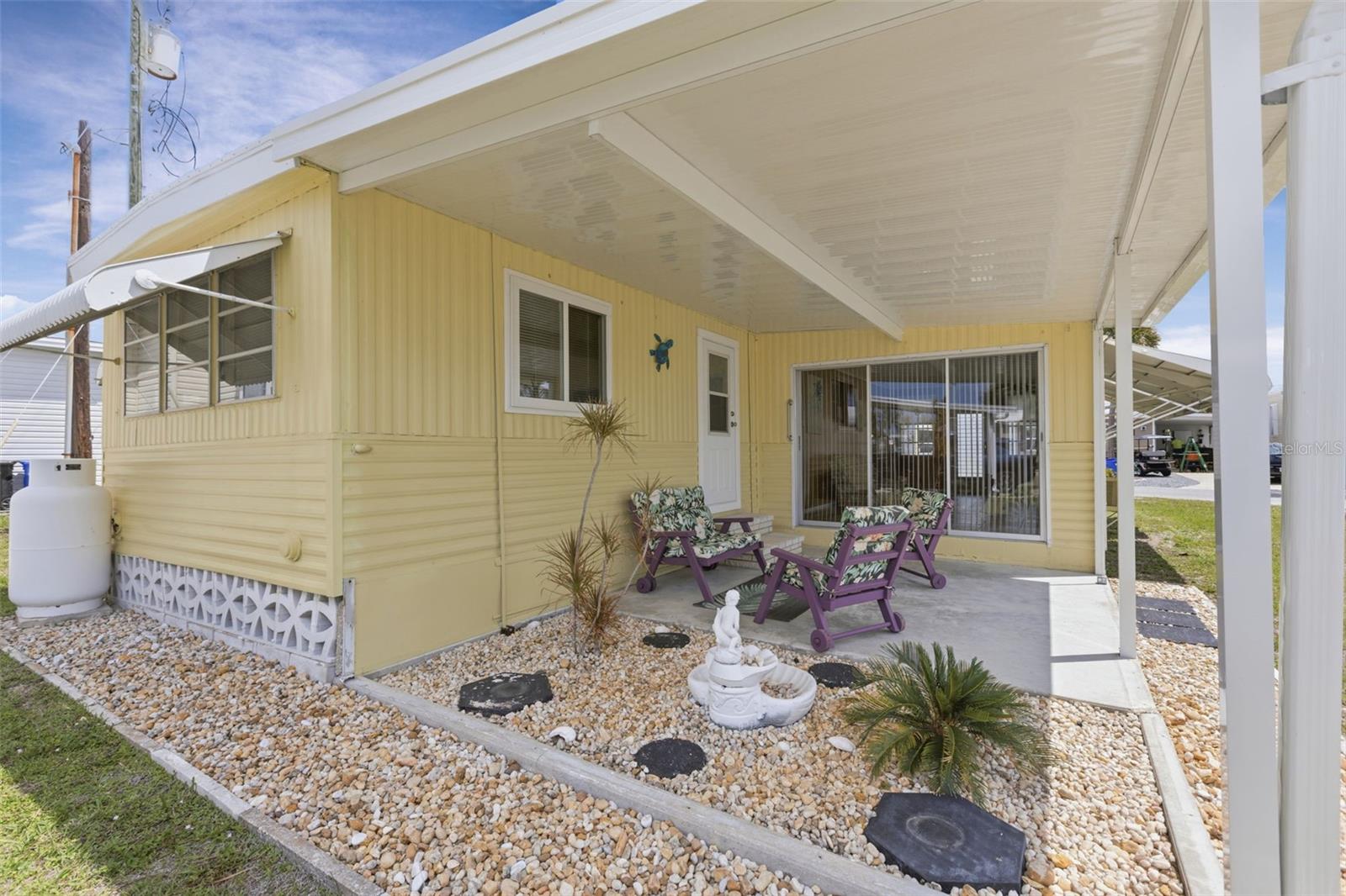 Image 5 of 50 For 802 Turf