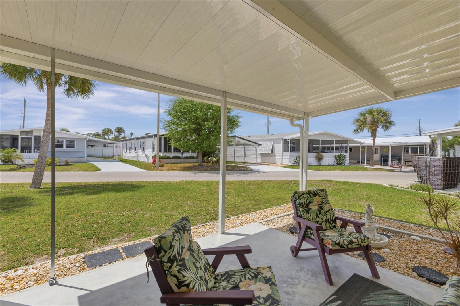 Image 6 of 50 For 802 Turf