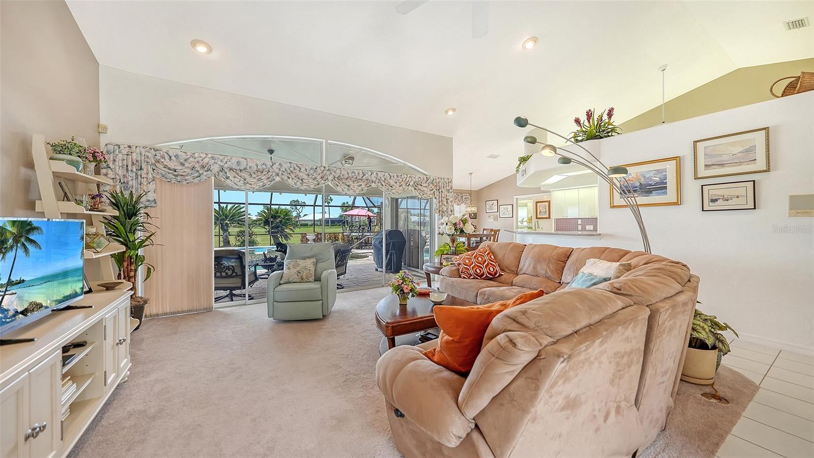 Image 17 of 88 For 552 Westmount Lane