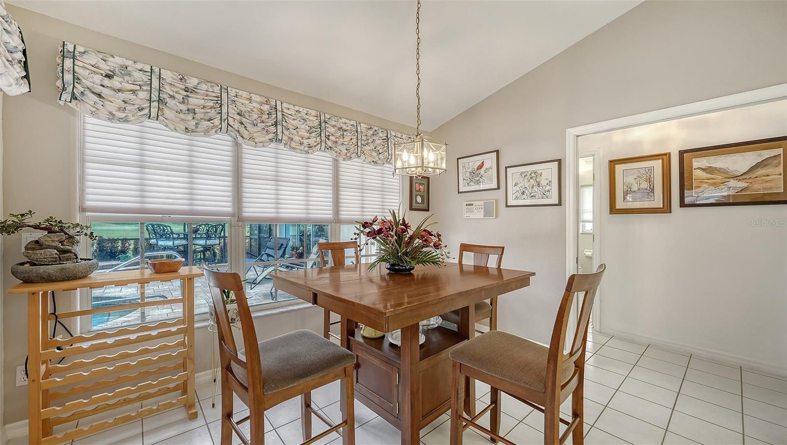 Image 27 of 88 For 552 Westmount Lane