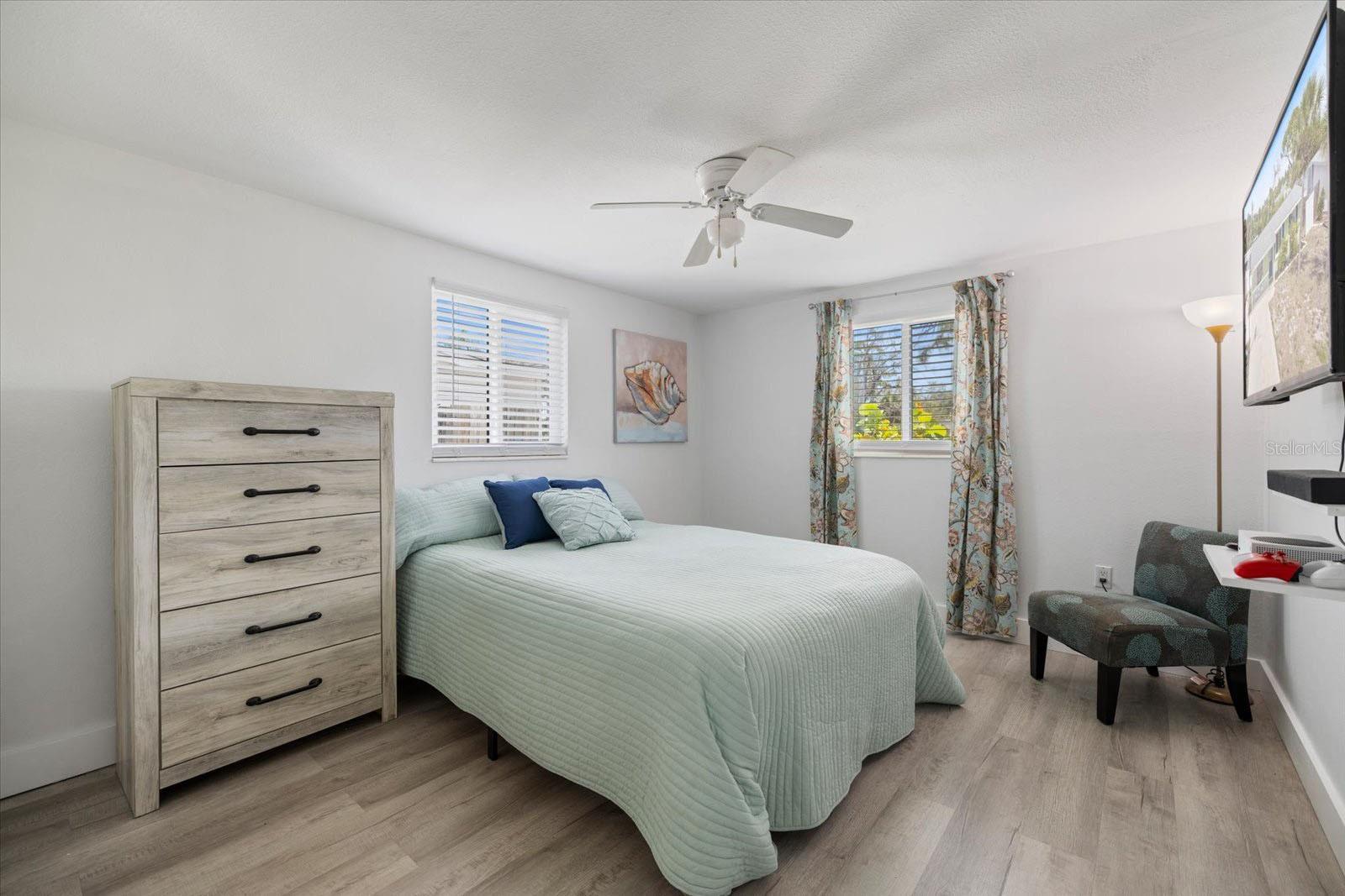 Image 13 of 29 For 324 Green Street