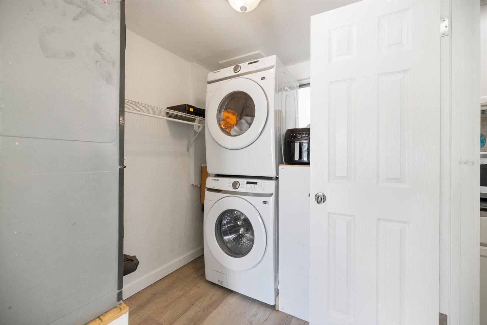 Image 16 of 29 For 324 Green Street