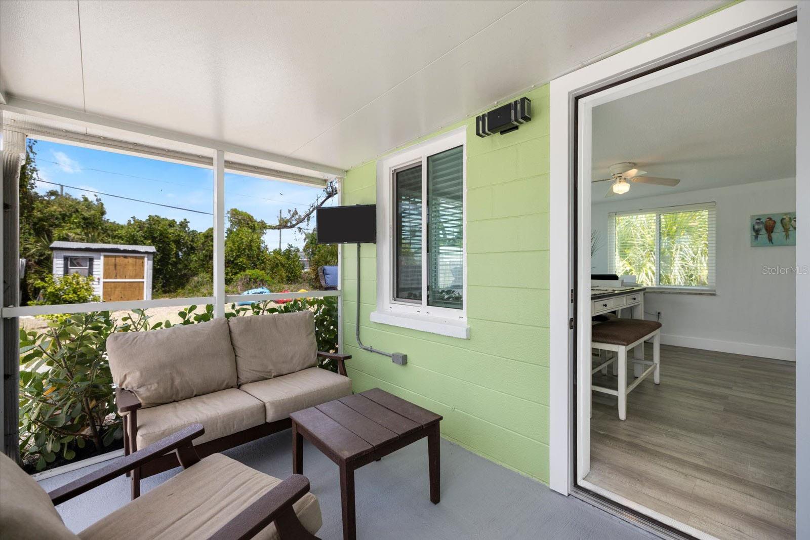 Image 20 of 29 For 324 Green Street