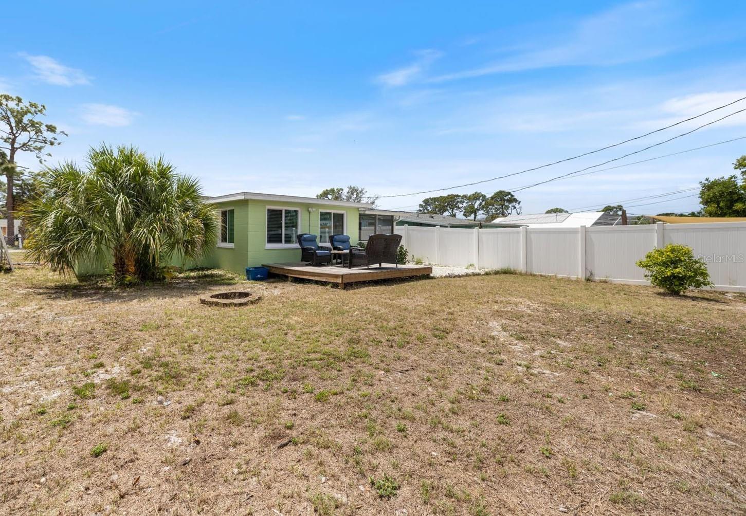 Image 21 of 29 For 324 Green Street