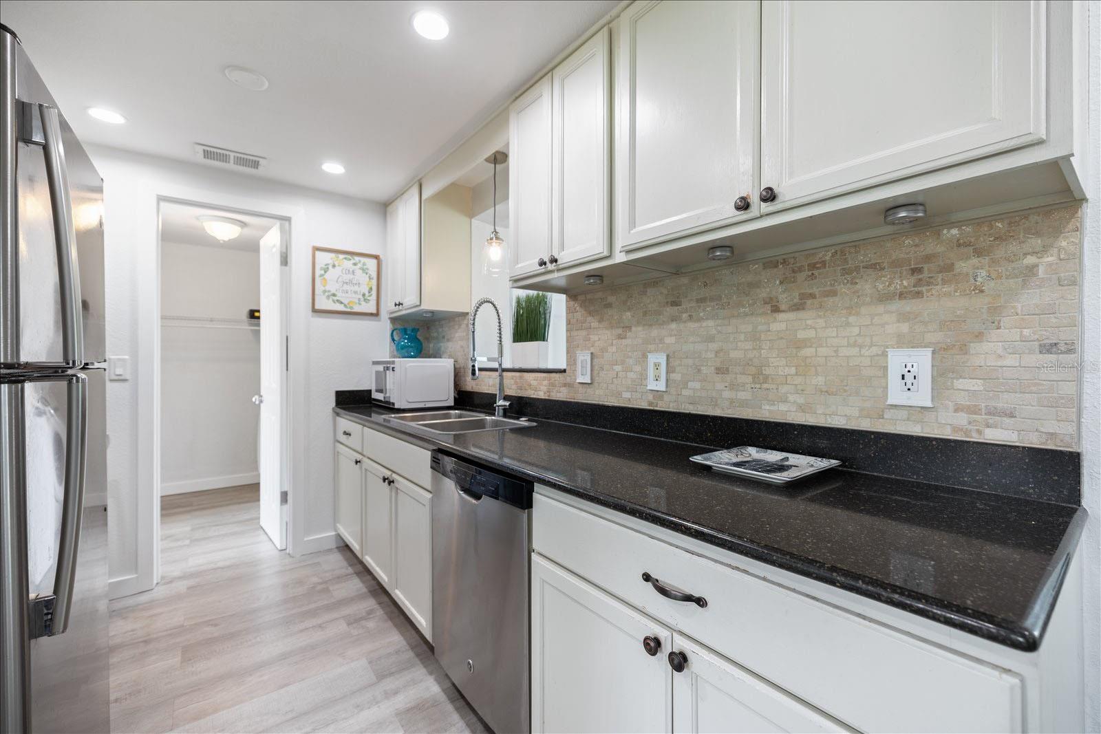 Image 8 of 29 For 324 Green Street