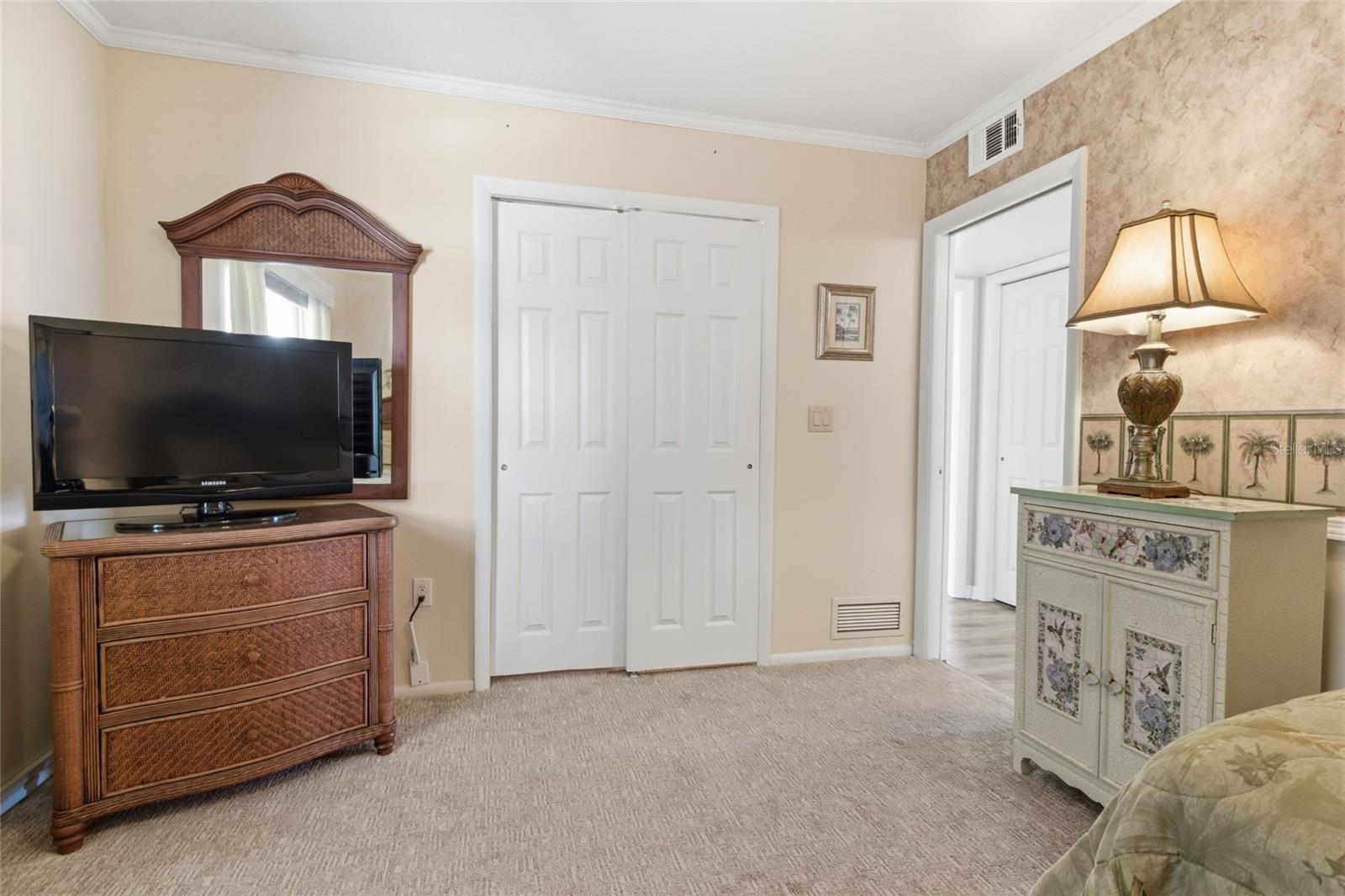 Image 17 of 30 For 333 The Esplanade N 501