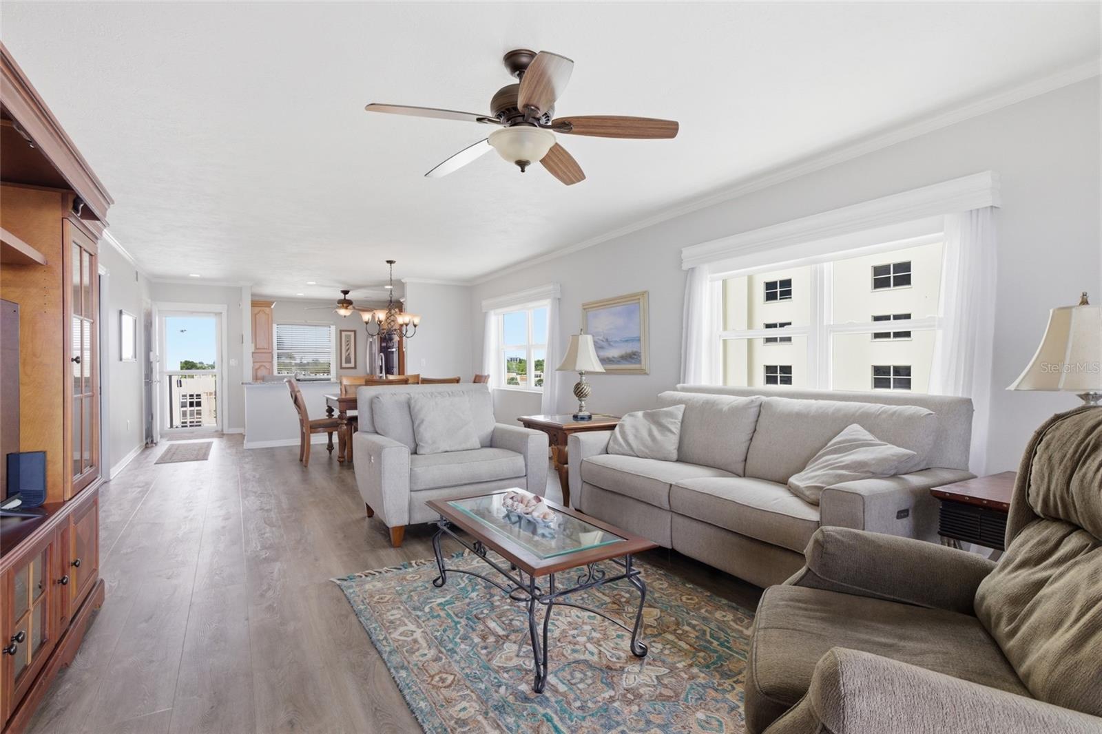 Image 5 of 30 For 333 The Esplanade N 501