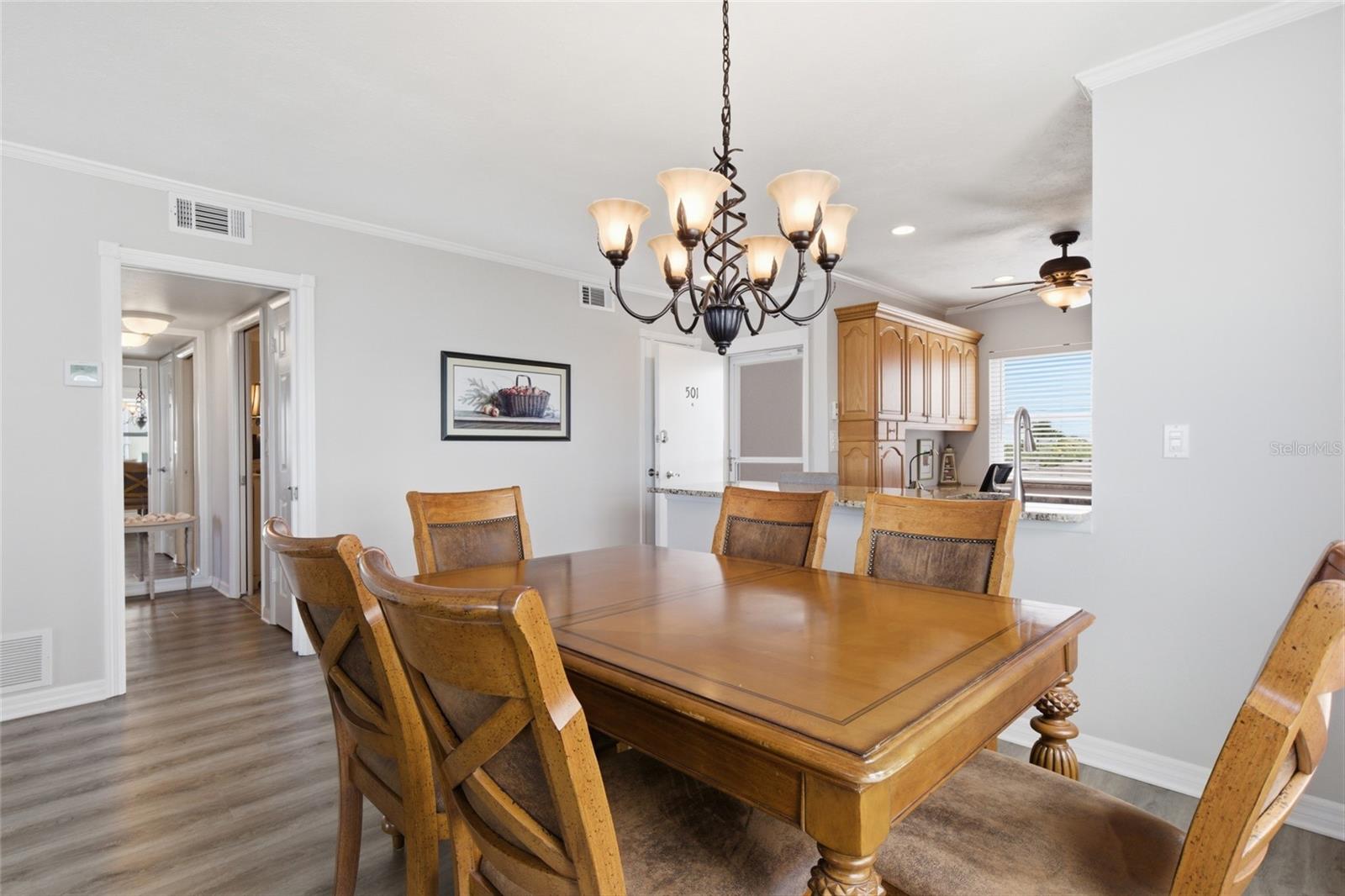 Image 7 of 30 For 333 The Esplanade N 501