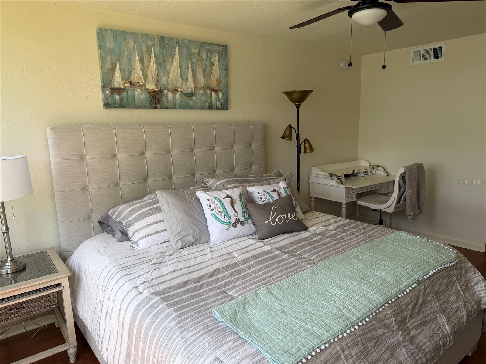 Image 16 of 31 For 618 Bird Bay Drive S 110