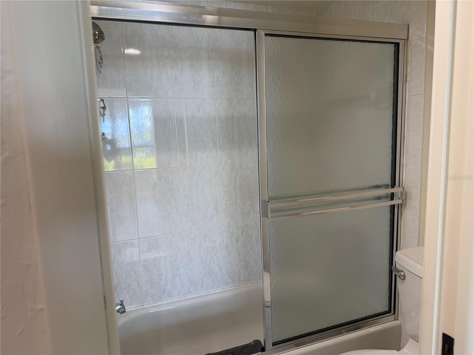 Image 19 of 31 For 618 Bird Bay Drive S 110