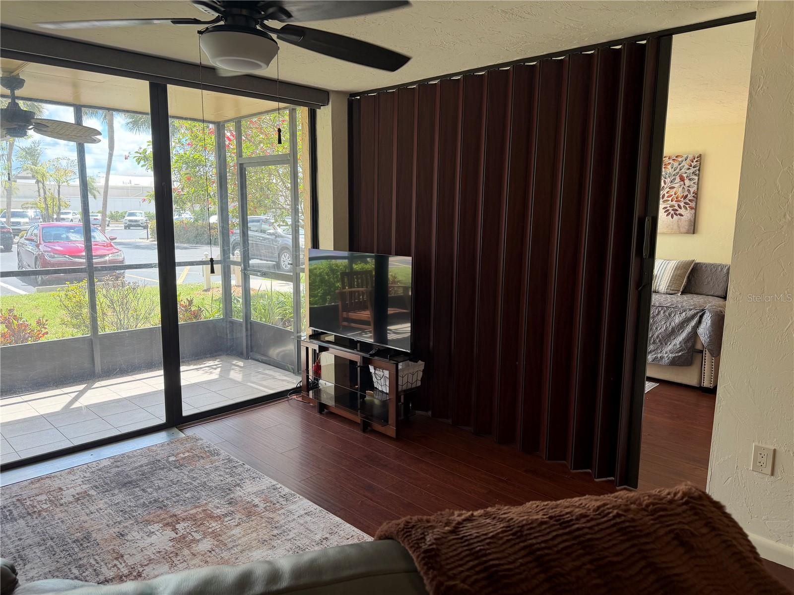 Image 9 of 31 For 618 Bird Bay Drive S 110