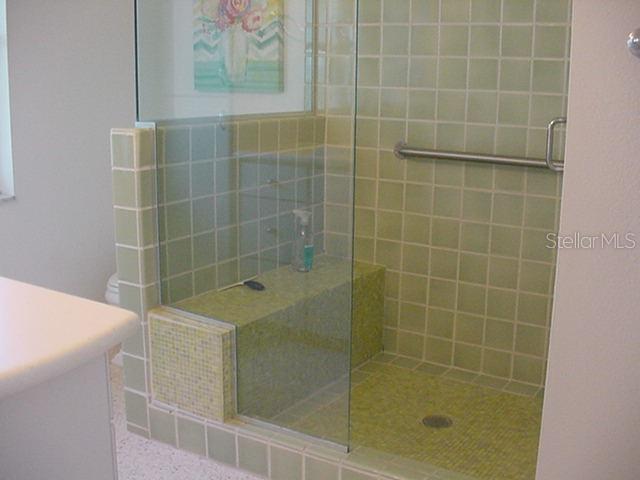 Image 10 of 28 For 519 Circlewood Drive 519