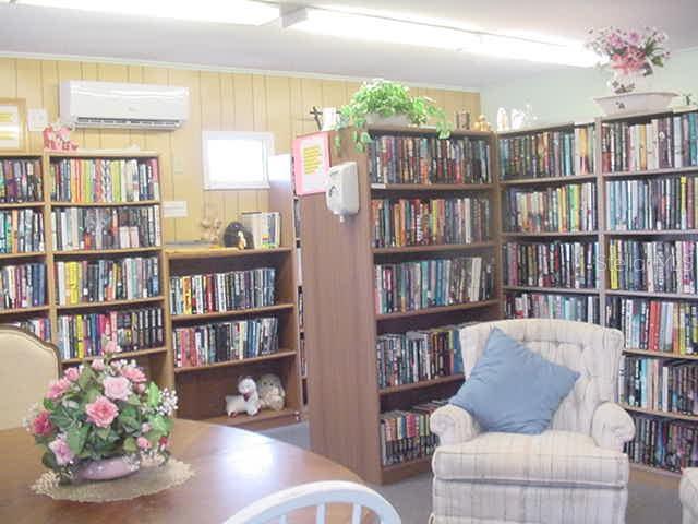 Image 24 of 28 For 519 Circlewood Drive 519