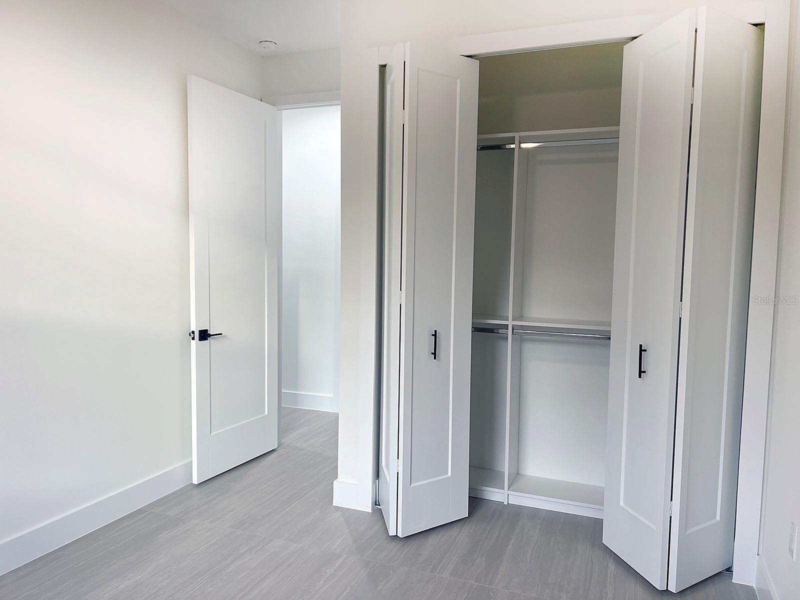 Image 14 of 35 For 4146 New Milford Street