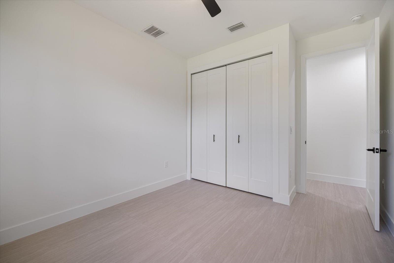 Image 15 of 35 For 4146 New Milford Street