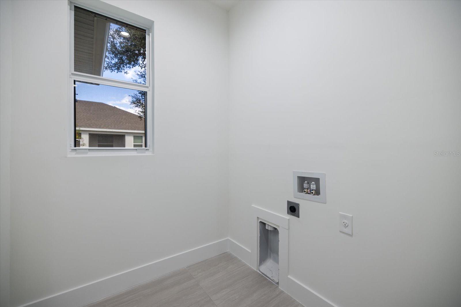 Image 19 of 35 For 4146 New Milford Street