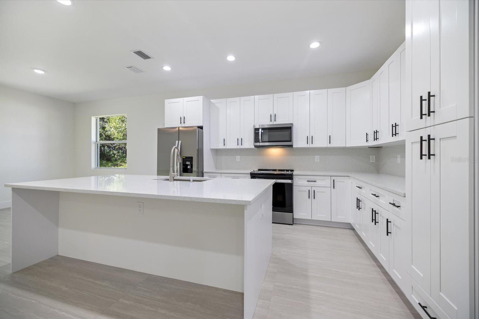 Image 6 of 35 For 4146 New Milford Street