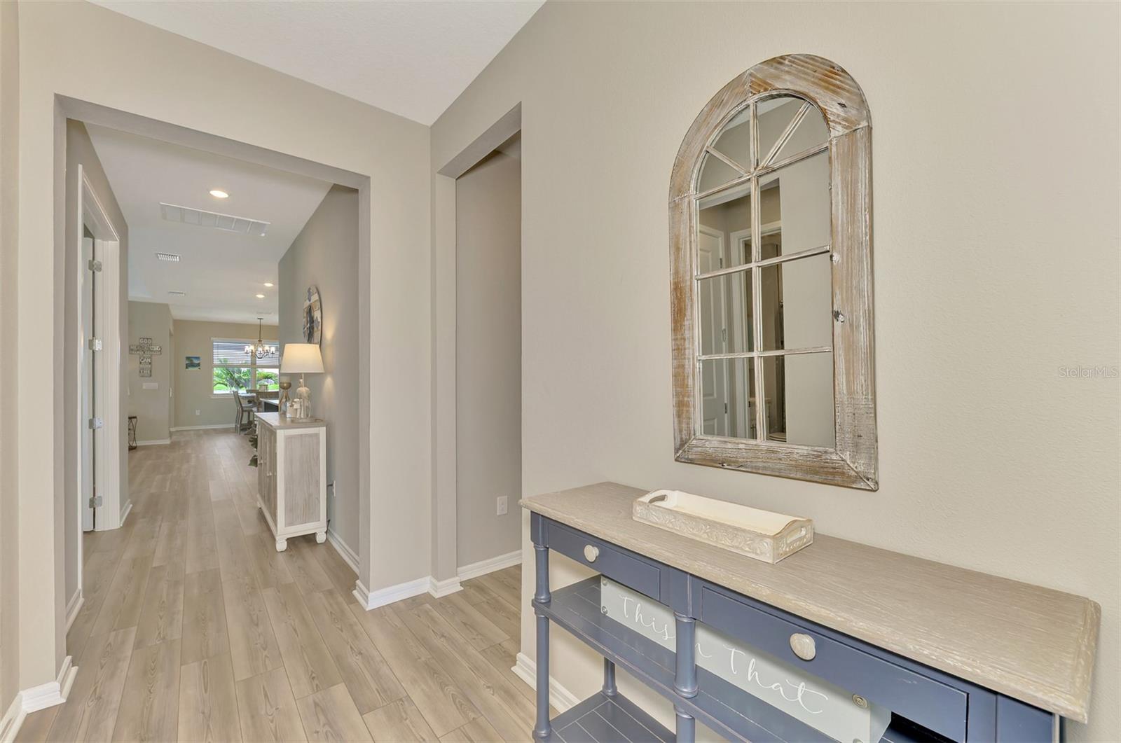 Image 11 of 94 For 9216 Barrier Coast Trail