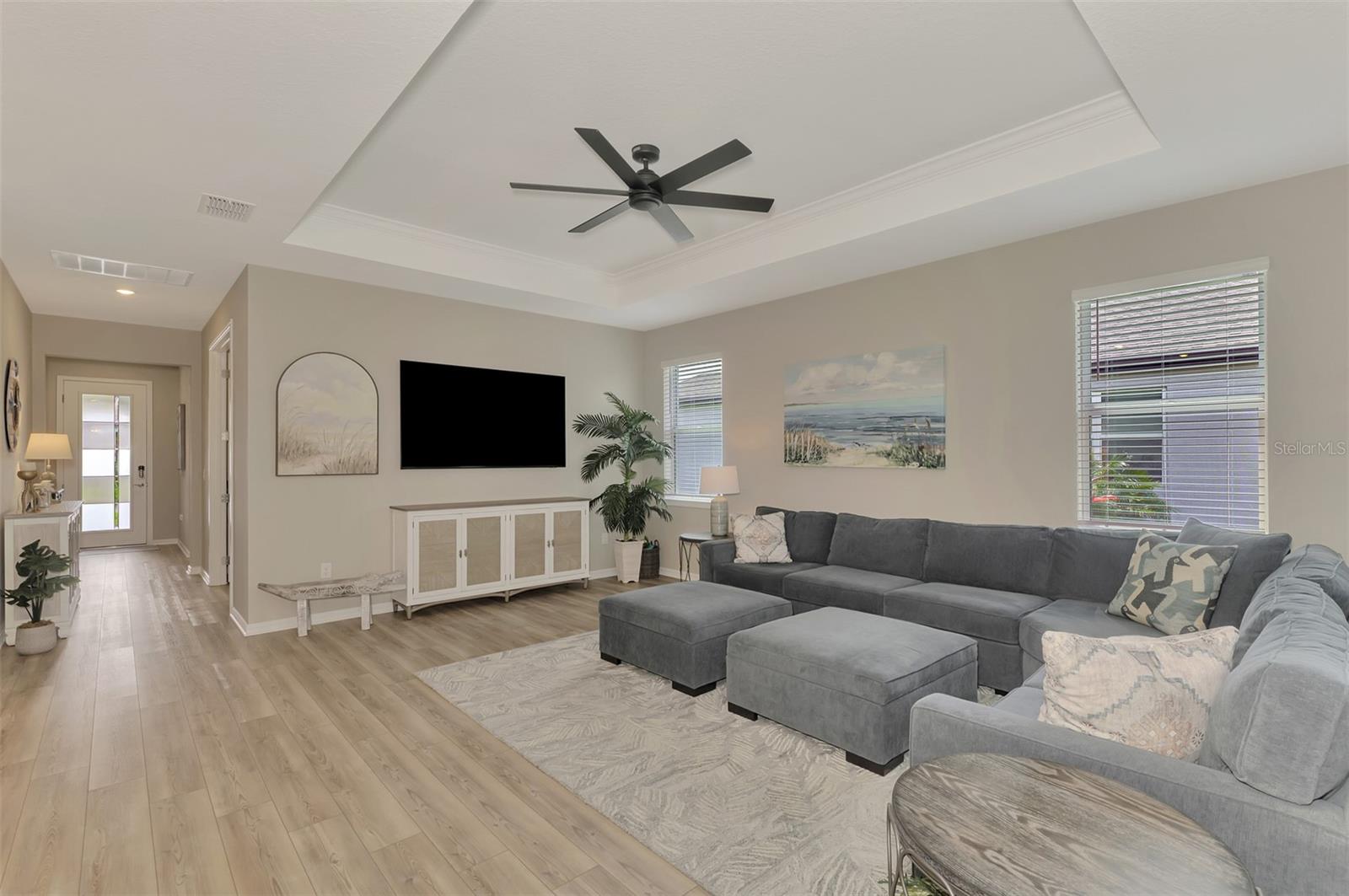 Image 16 of 94 For 9216 Barrier Coast Trail