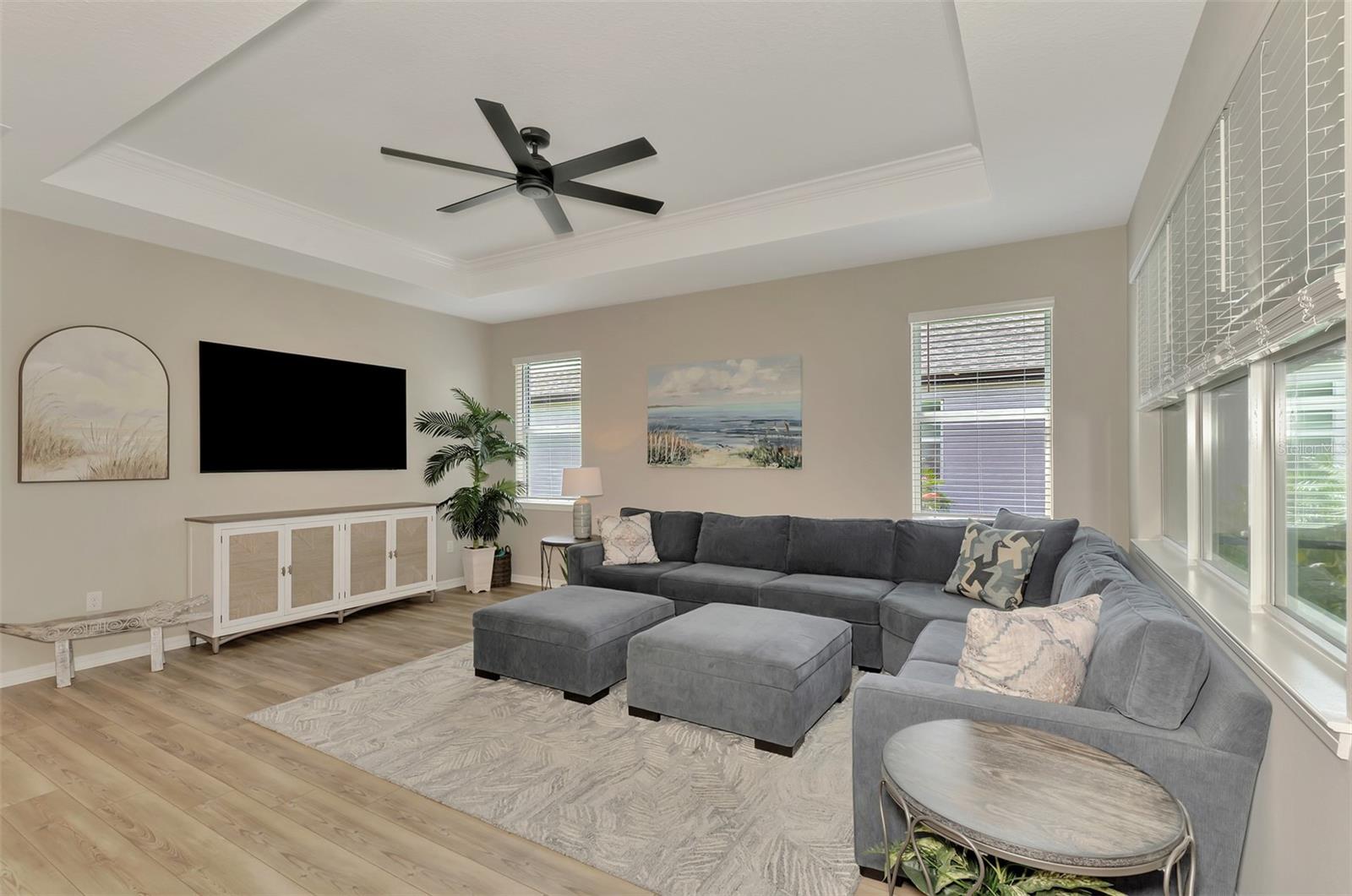 Image 17 of 94 For 9216 Barrier Coast Trail