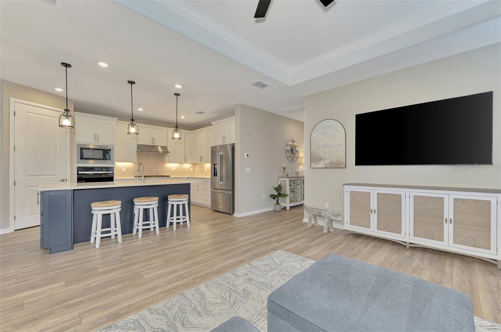 Image 19 of 94 For 9216 Barrier Coast Trail